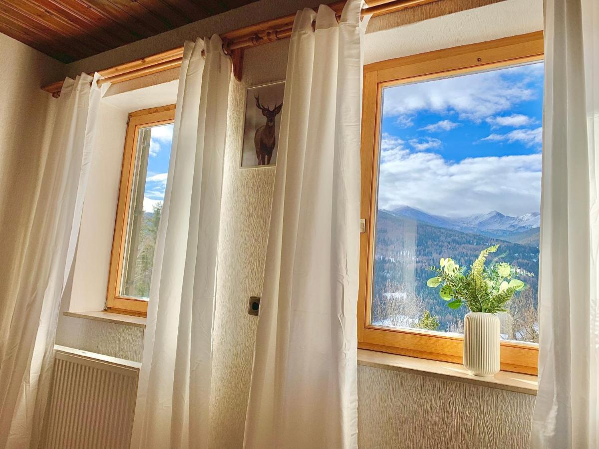 Monchegg Ferienhaus Mit Zirbitzblick מראה חיצוני תמונה