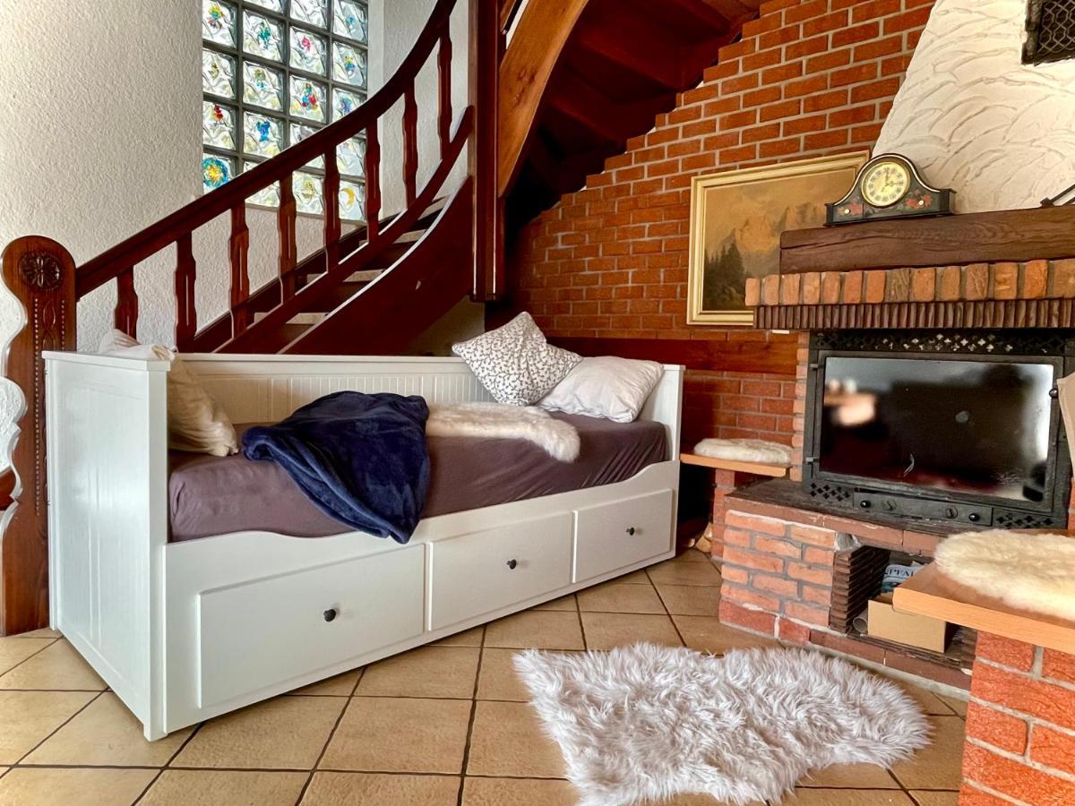 Monchegg Ferienhaus Mit Zirbitzblick מראה חיצוני תמונה